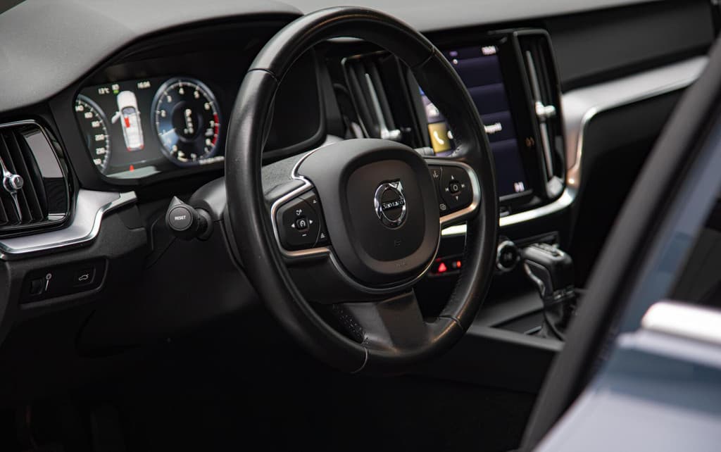 Volvo V60 2.0 T4 Momentum Pro Ori.NL|Trekhaak|Carplay|2e Eig — foto 14 van 21