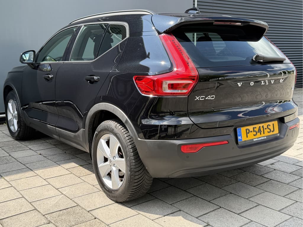Volvo XC40 BWJ 2022 | 1.5 130PK T2 Momentum Core — foto 17 van 25