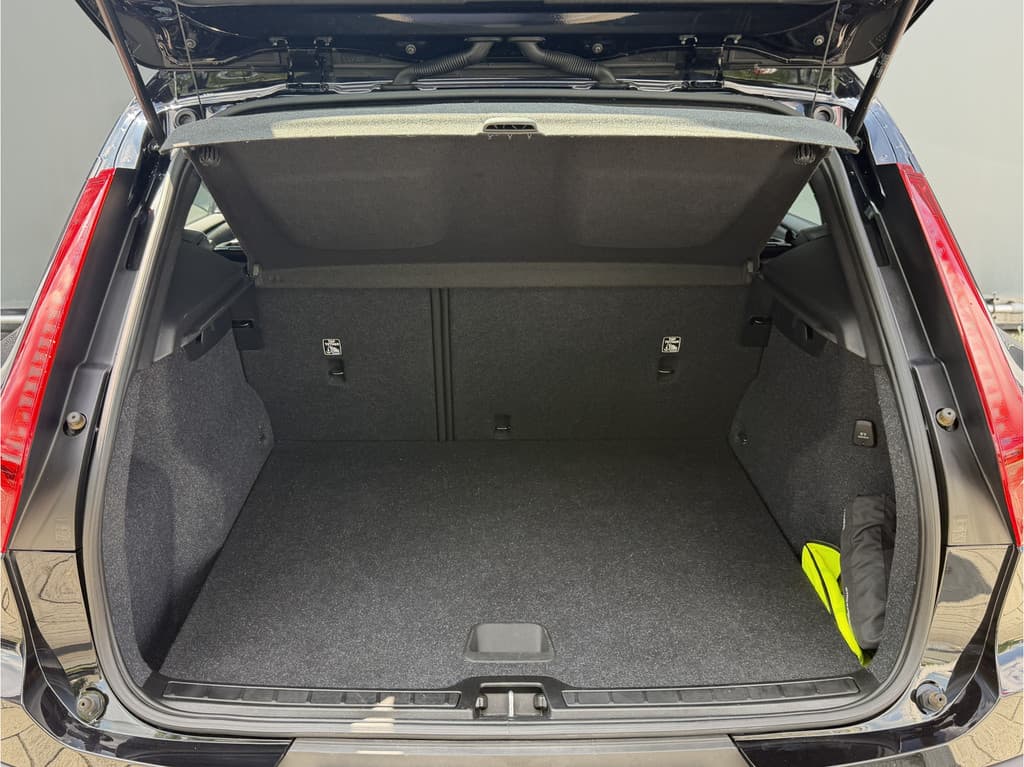 Volvo XC40 BWJ 2022 | 1.5 130PK T2 Momentum Core — foto 19 van 25