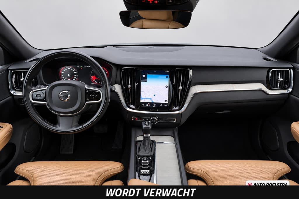 Volvo V60 2.0 D4 Inscription | Panoramadak | Intellisafe Pro Line | 360° Camera | HUD | Memory | Keyless | Standkachel | LED | Stoelverwarming/Ventilatie | 19" — foto 2 van 6