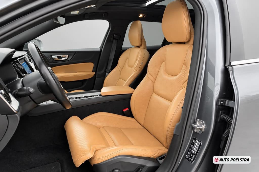 Volvo V60 2.0 D4 Inscription | Panoramadak | Intellisafe Pro Line | 360° Camera | HUD | Memory | Keyless | Standkachel | LED | Stoelverwarming/Ventilatie | 19" — foto 5 van 6