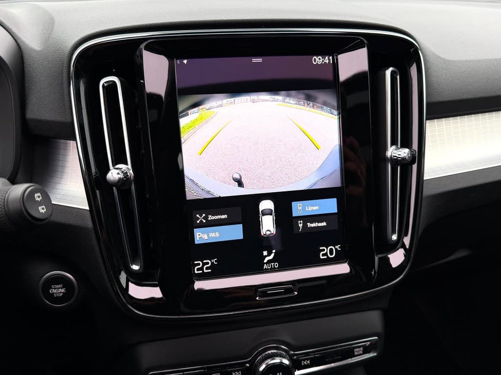 Volvo XC40 1.5 T4 Recharge | Pano | Camera | Trekhaak | Carplay | Elektrische achterklep | DAB+ — foto 13 van 20