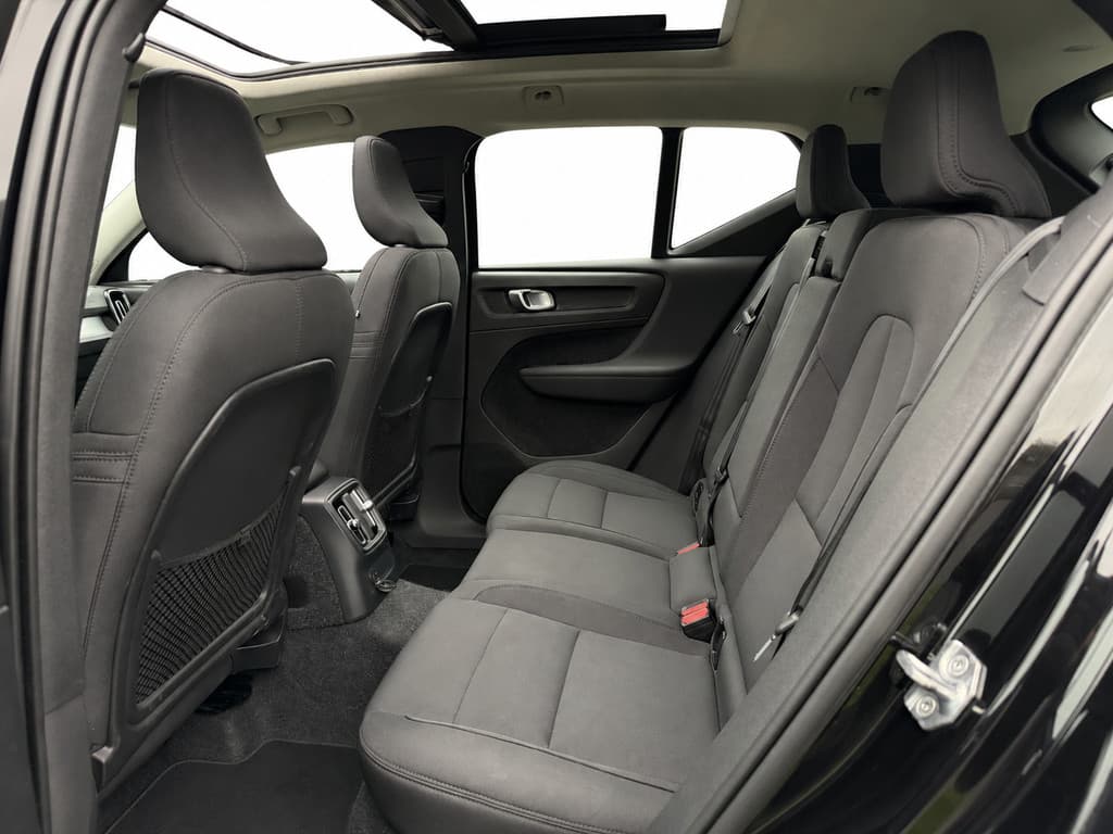 Volvo XC40 1.5 T4 Recharge | Pano | Camera | Trekhaak | Carplay | Elektrische achterklep | DAB+ — foto 4 van 20