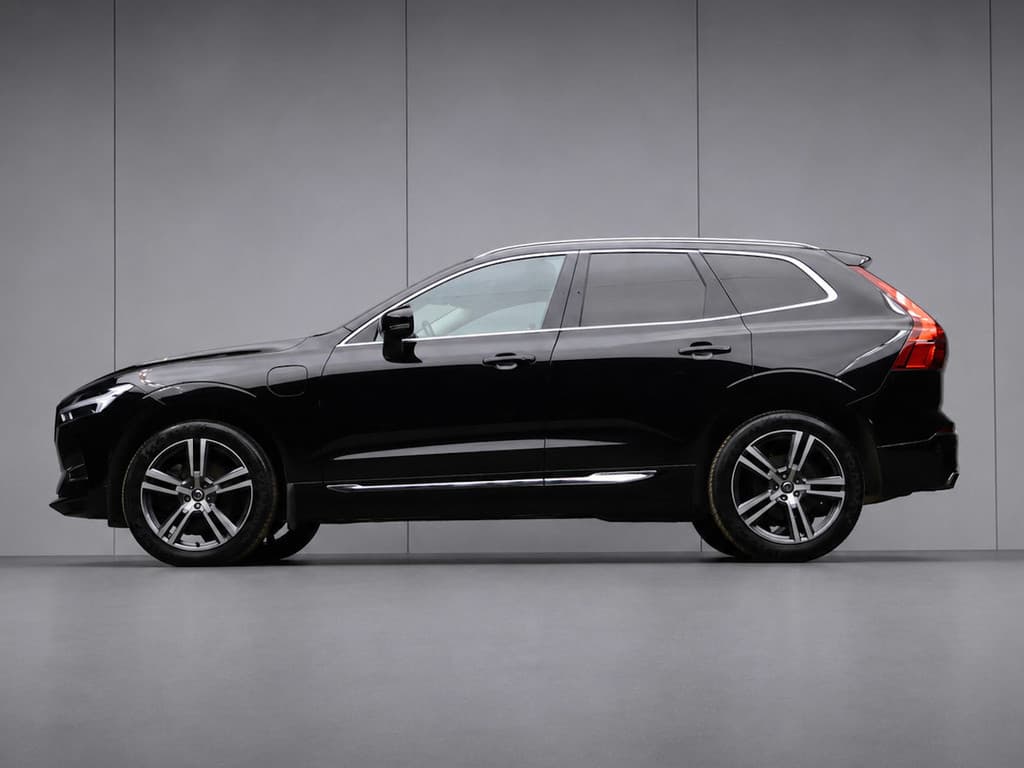 Volvo XC60 2.0 T8 Twin Engine AWD Inscription Sport (PANORAMADAK,NAVI,CAMERA,STOELVERWARMING,LED,GETINT,SPORTSTOELEN,LM VELGEN)