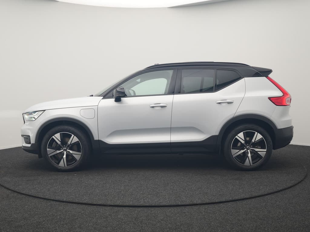 Volvo XC40 T5 Ultimate Dark PHEV 262pk Dealer O.H — foto 2 van 25