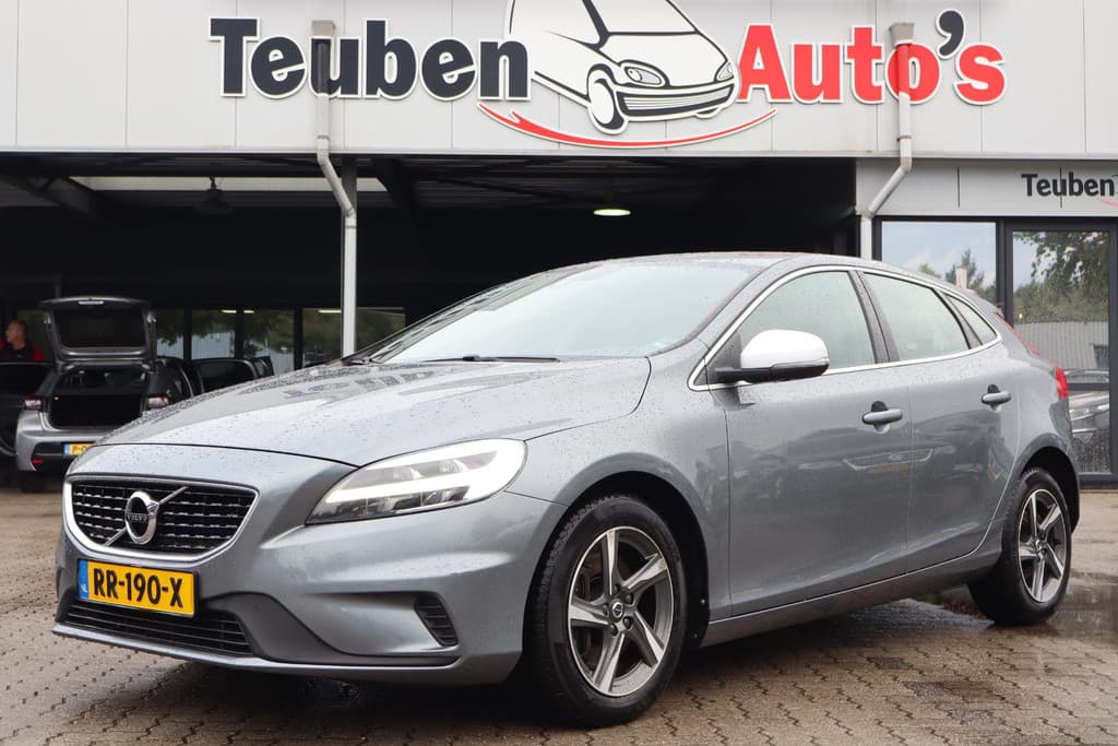 Volvo V40 2.0 D3 Business Sport — foto 1 van 25