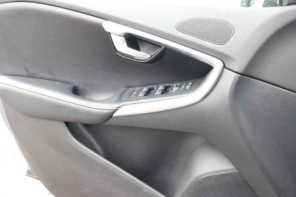 Volvo V40 2.0 D3 Business Sport — foto 13 van 25