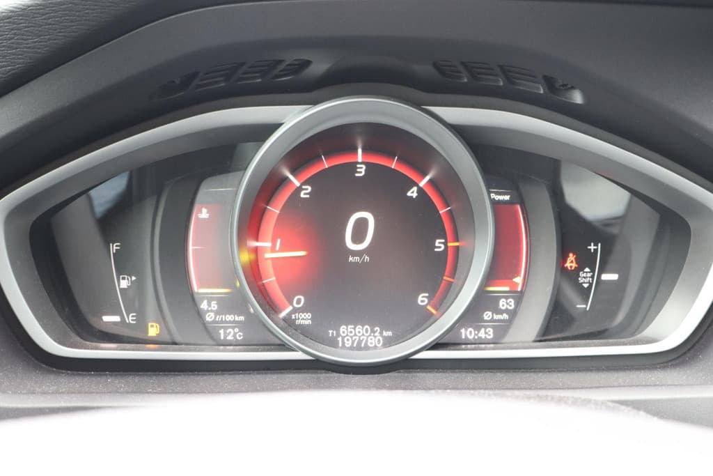 Volvo V40 2.0 D3 Business Sport — foto 4 van 25