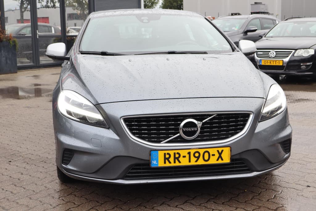 Volvo V40 2.0 D3 Business Sport — foto 9 van 25