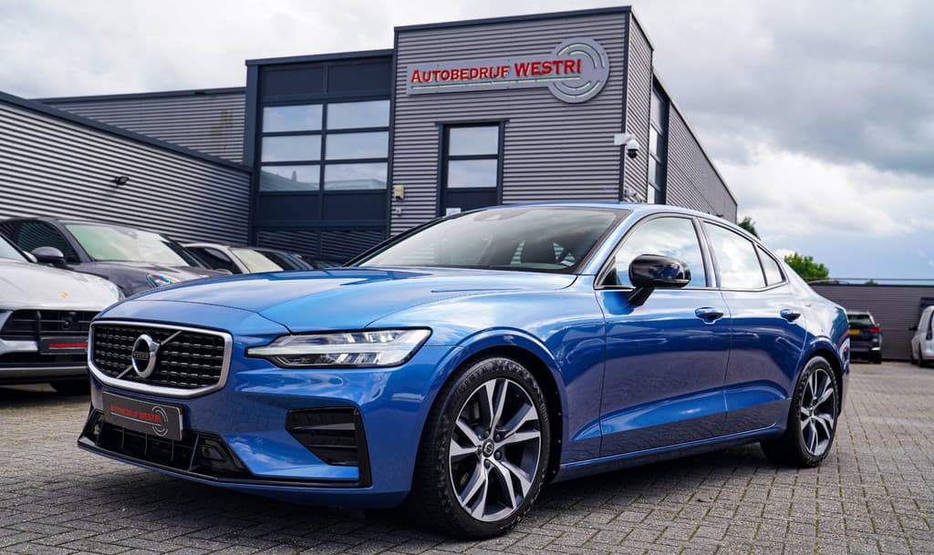 Volvo S60 2.0 T4 R-Design | Luxe R-design stoelen | Trekhaak | Memory stoelen | Camera | Carplay