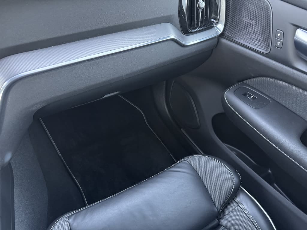 Volvo S60 2.0 B4 Inscription — foto 12 van 25