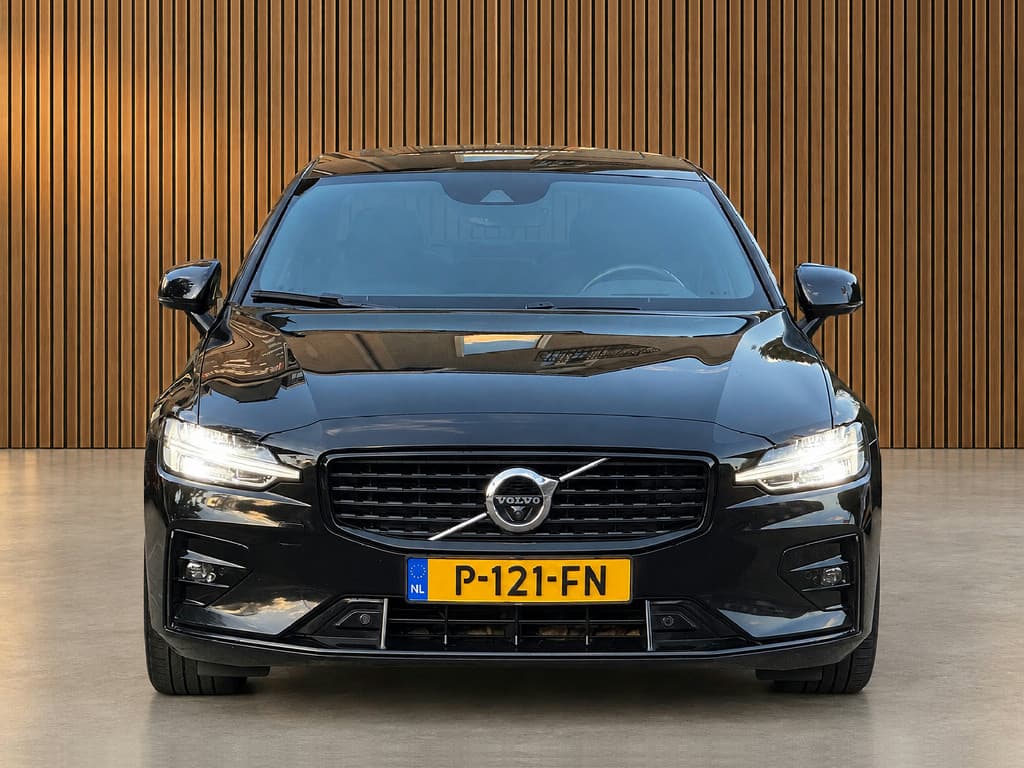 Volvo S60 2.0 B4 Inscription — foto 14 van 25