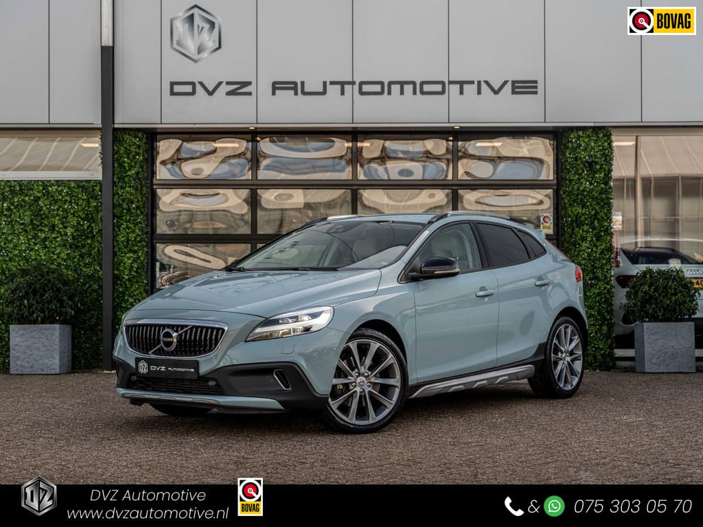 Volvo V40 Cross Country 1.5 T3 Aut. Momentum | Blis | 18" LMV | Winter Pack