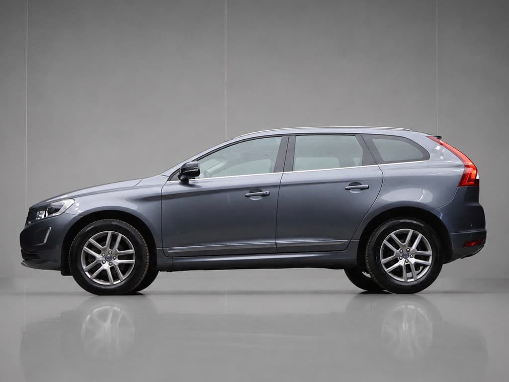 Volvo XC60 2.0 T5 FWD Polar+ Sport (SCHUIFDAK,NAVI,CAMERA,MEMORY SEATS,STOELVERWARMING,LEDER,CLIMATE,SPORTSTOELEN,LM VELGEN)