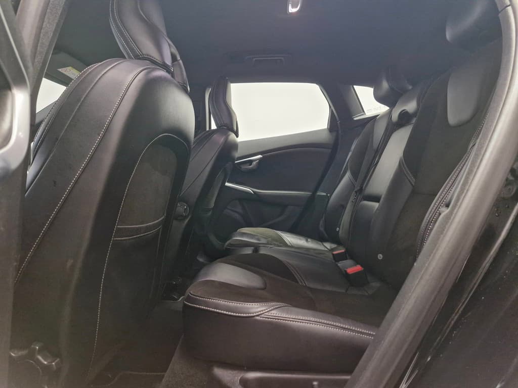 Volvo V40 2.0 D2 Summum Business ! R-Design ! NIEUWE APK ! AIRCO ! NAP ! DEALER ONDERH. ! — foto 18 van 25
