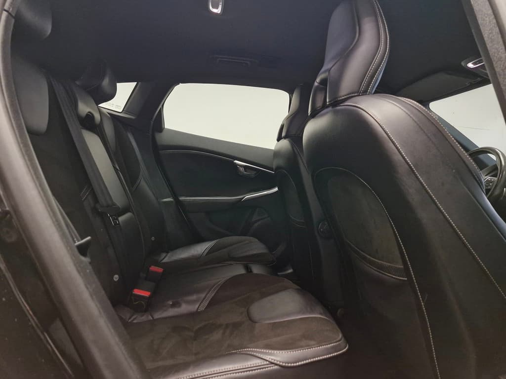 Volvo V40 2.0 D2 Summum Business ! R-Design ! NIEUWE APK ! AIRCO ! NAP ! DEALER ONDERH. ! — foto 21 van 25