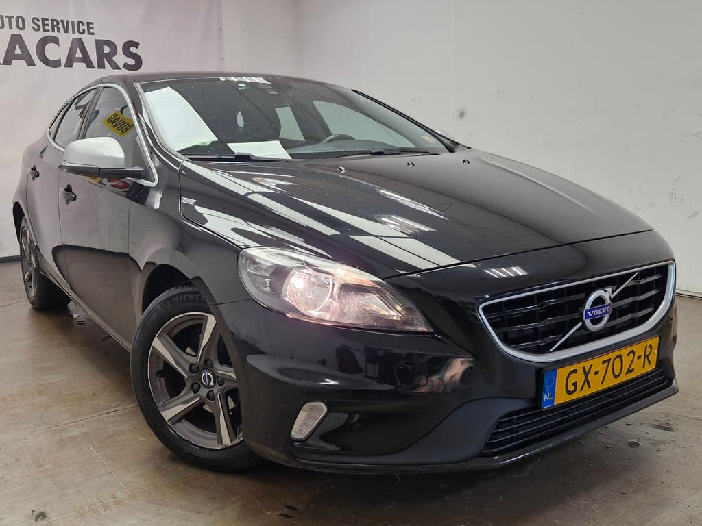 Volvo V40 2.0 D2 Summum Business ! R-Design ! NIEUWE APK ! AIRCO ! NAP ! DEALER ONDERH. ! — foto 3 van 25
