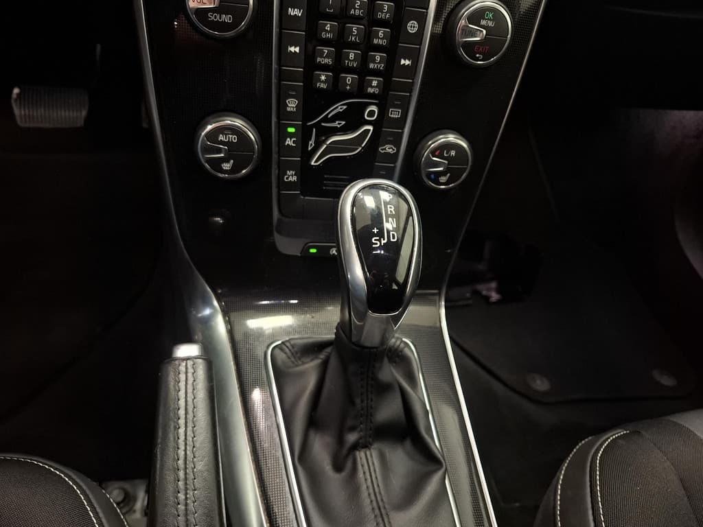 Volvo V40 1.5 T2 Nordic+ — foto 23 van 25