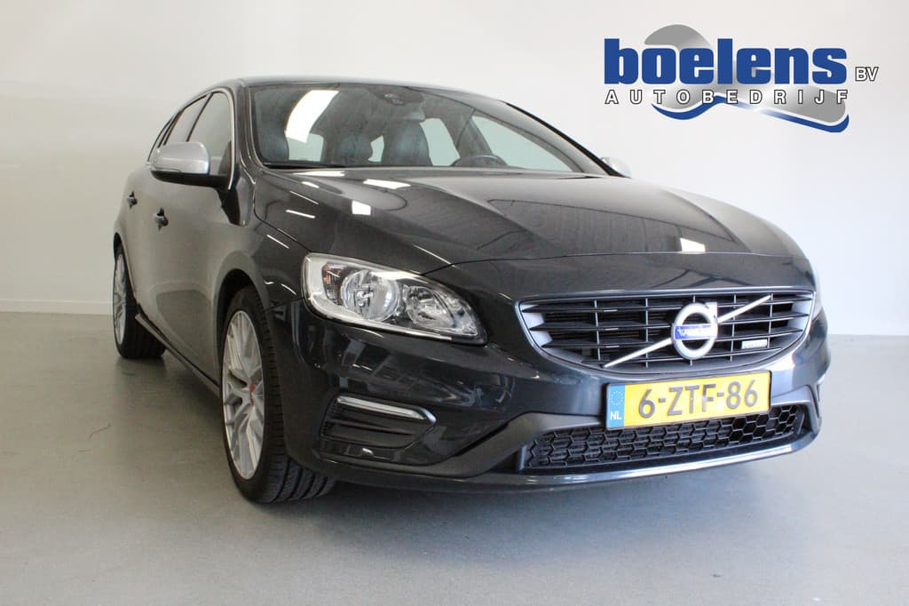 Volvo V60 1.6 T3 R-Design