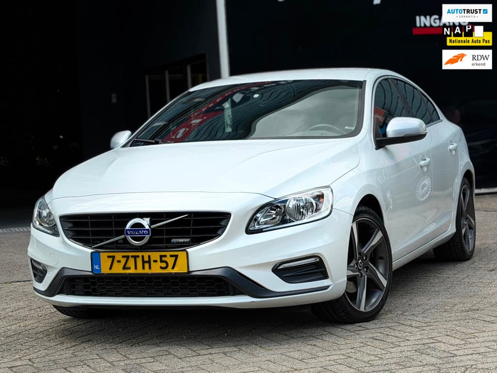 Volvo S60 1.6 T3 R-Design AUTOMAAT MEMORY/LEDER/NAVI/PDC | KEURIGE AUTO !