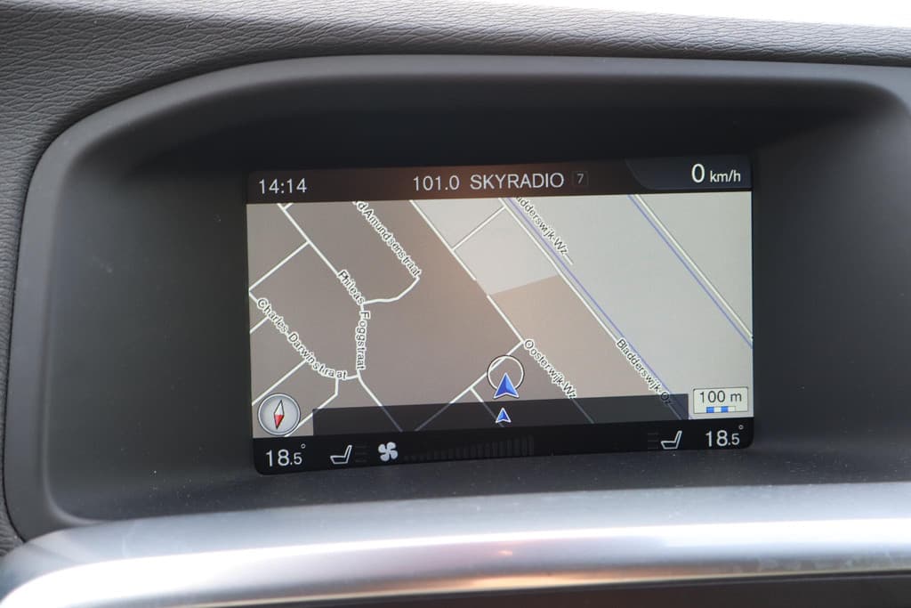 Volvo S60 2.0 D3 Momentum — foto 5 van 25