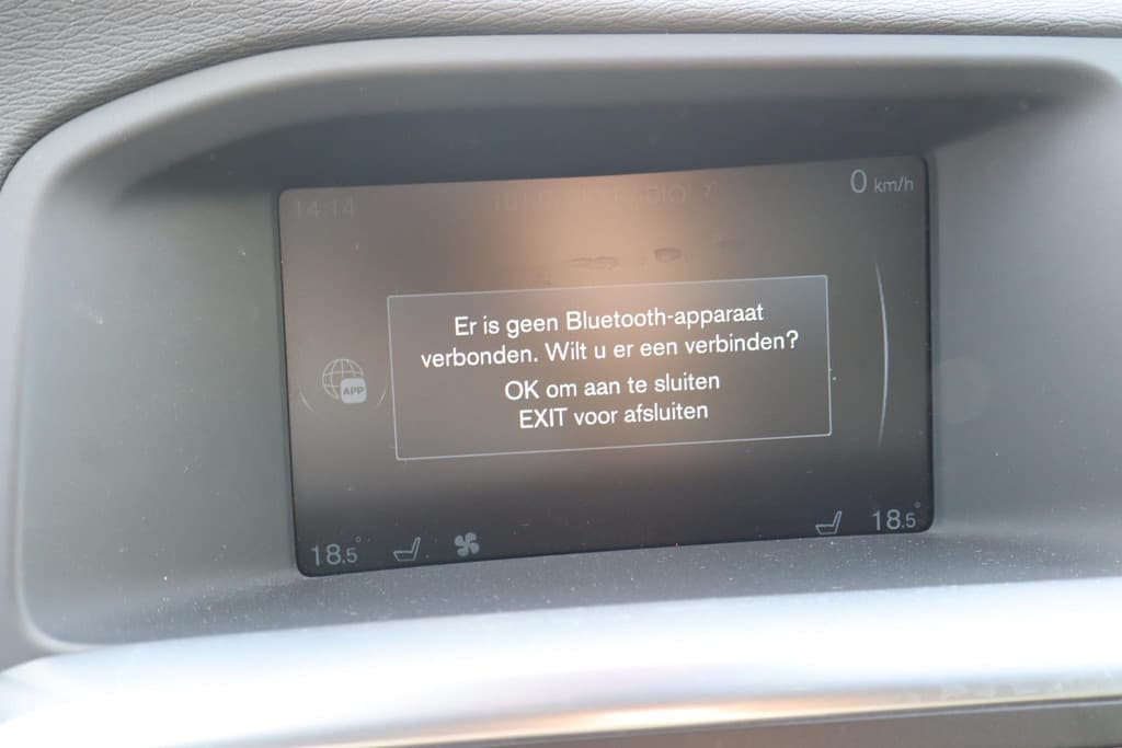 Volvo S60 2.0 D3 Momentum — foto 6 van 25
