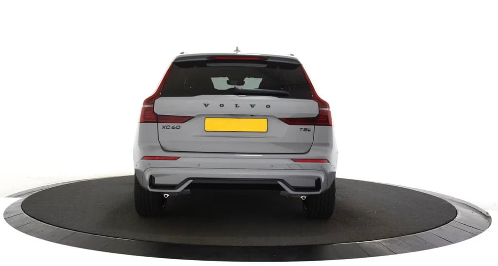 Volvo XC60 2.0 T8 Plug-in hybrid AWD Plus Black Edition / Panoramadak / Harman Kardon — foto 4 van 23
