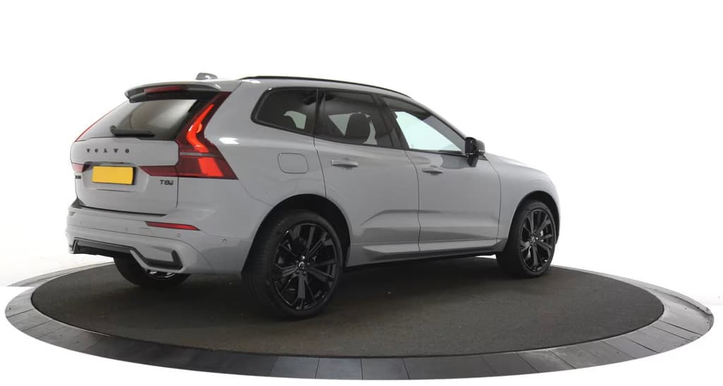 Volvo XC60 2.0 T8 Plug-in hybrid AWD Plus Black Edition / Panoramadak / Harman Kardon — foto 5 van 23