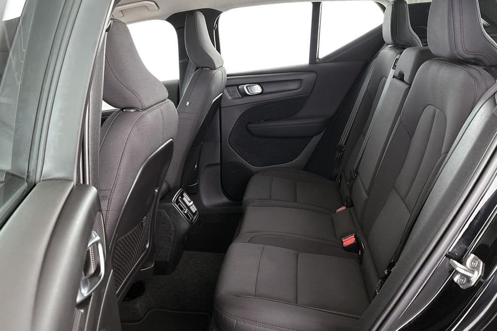Volvo XC40 1.5 T3 Business Pro — foto 8 van 25