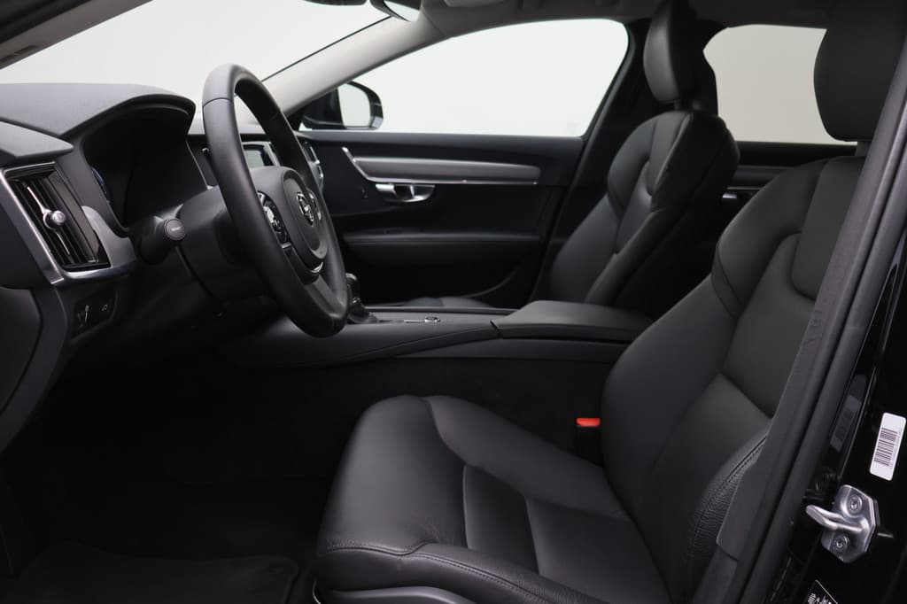 Volvo V90 2.0 T4 Inscription — foto 10 van 25