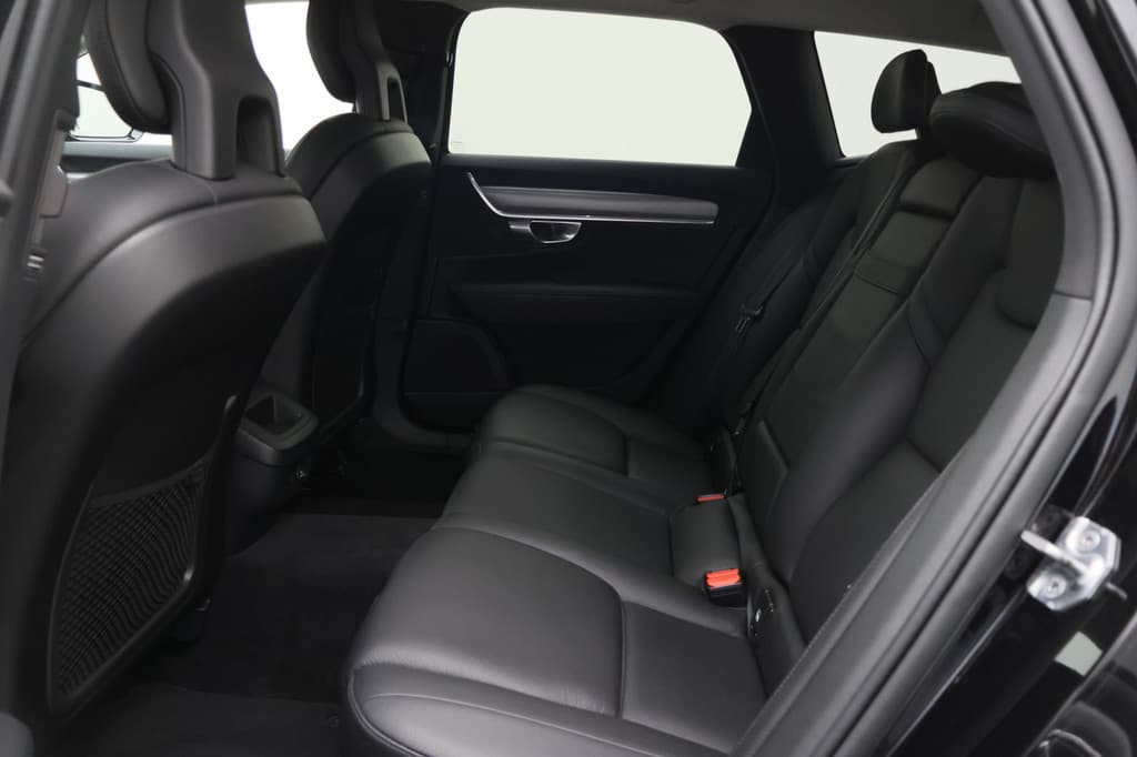 Volvo V90 2.0 T4 Inscription — foto 11 van 25