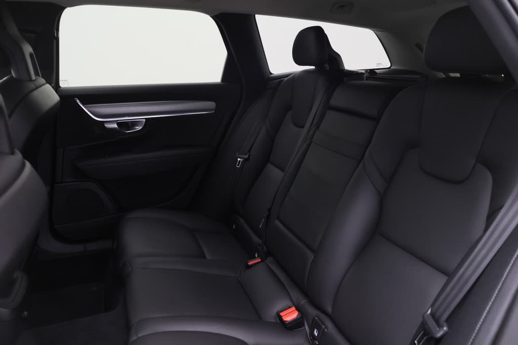 Volvo V90 2.0 T4 Inscription — foto 12 van 25