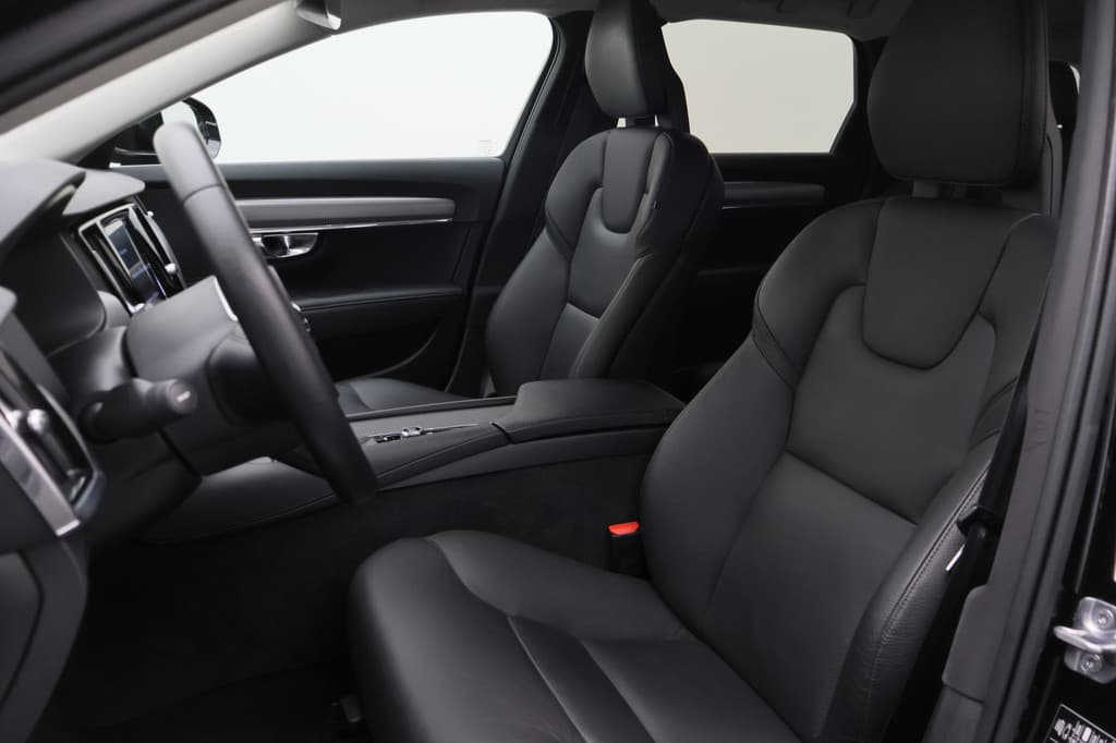 Volvo V90 2.0 T4 Inscription — foto 9 van 25