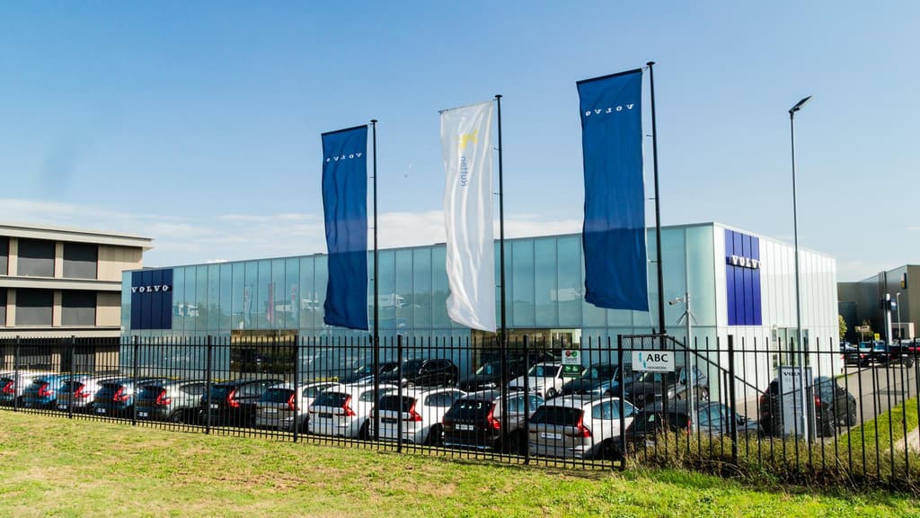 Volvo XC40 B4 211PK Automaat Plus Dark — foto 17 van 17