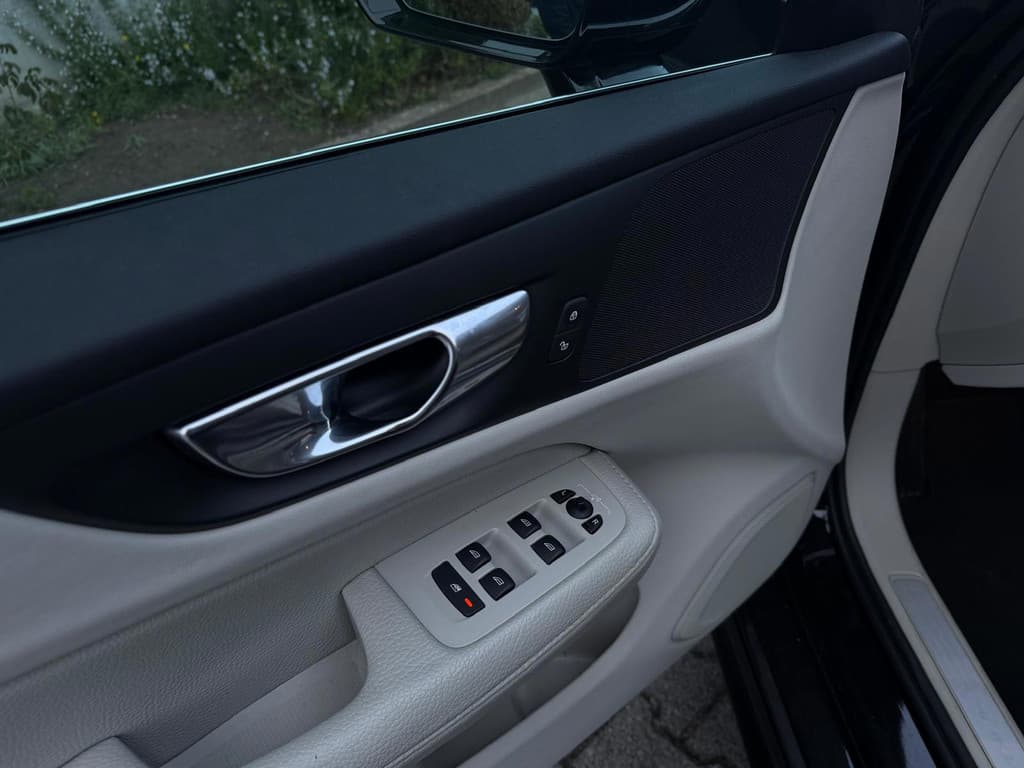 Volvo V60 2.0 B3 Inscription (RIJKLAAR) — foto 14 van 25