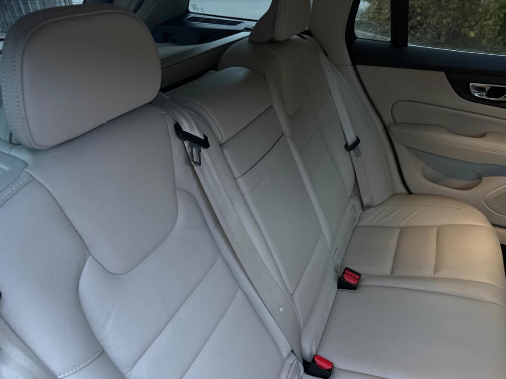 Volvo V60 2.0 B3 Inscription (RIJKLAAR) — foto 25 van 25