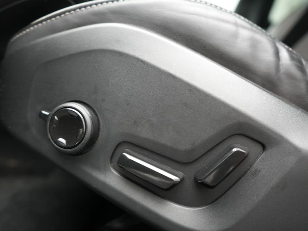 Volvo V60 T6 AWD Plus Dark Long Range PHEV 350pk Dealer O.H — foto 14 van 25