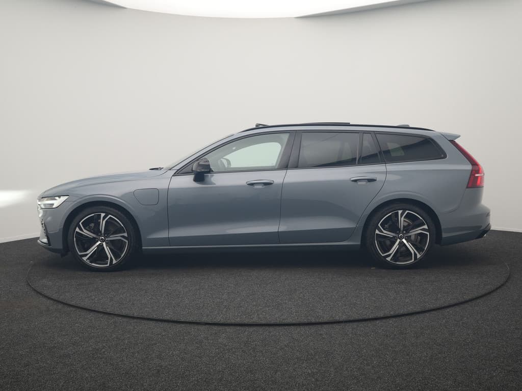Volvo V60 T6 AWD Plus Dark Long Range PHEV 350pk Dealer O.H — foto 2 van 25
