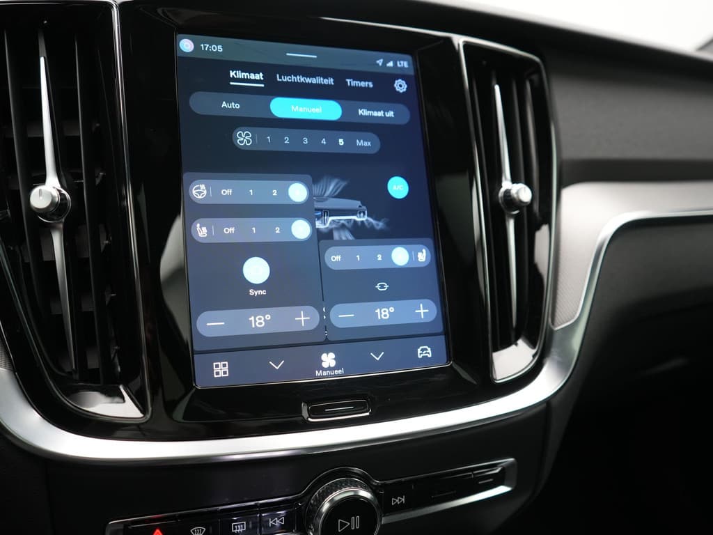Volvo V60 T6 AWD Plus Dark Long Range PHEV 350pk Dealer O.H — foto 21 van 25