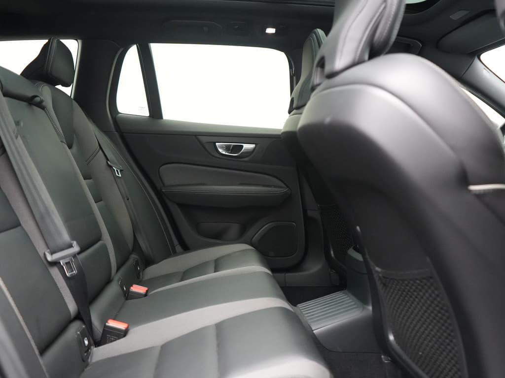 Volvo V60 T6 AWD Plus Dark Long Range PHEV 350pk Dealer O.H — foto 6 van 25