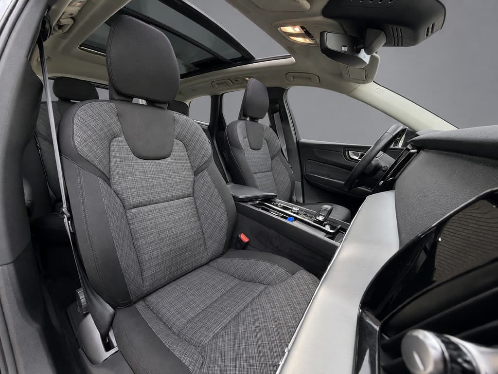 Volvo XC60 2.0 T6 Plug-in hybrid AWD Essential Bright, panoramadak, 1 e eigenaar, Origineel NL auto met nationale auto pas — foto 4 van 25