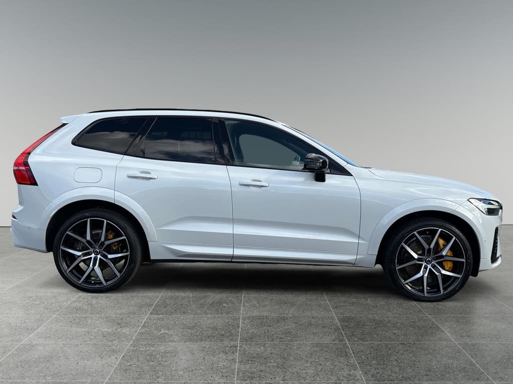 Volvo XC60 2.0 T8 Plug-in hybrid AWD R-Design — foto 6 van 23