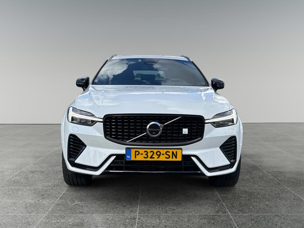 Volvo XC60 2.0 T8 Plug-in hybrid AWD R-Design — foto 8 van 23