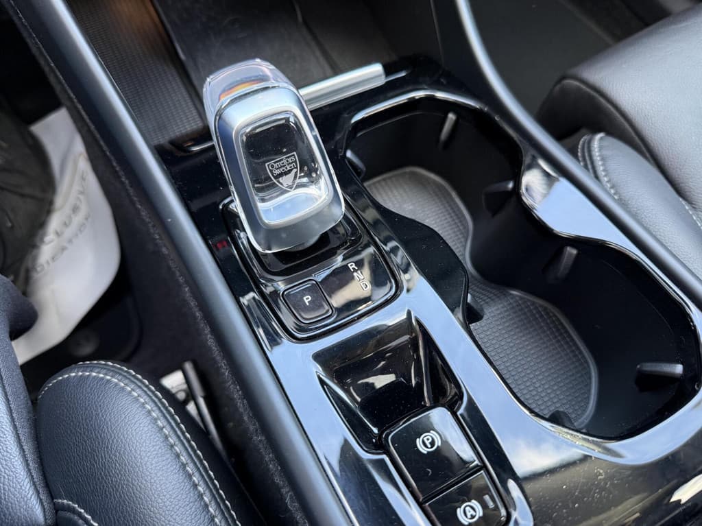 Volvo XC40 1.5 T5 Recharge Inscription PANORAMADAK TREKHAAK LEER — foto 19 van 25