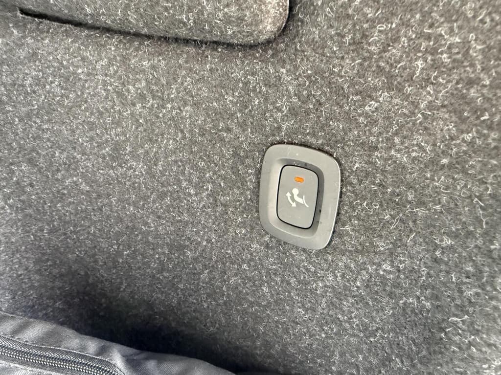 Volvo XC40 1.5 T5 Recharge Inscription PANORAMADAK TREKHAAK LEER — foto 24 van 25