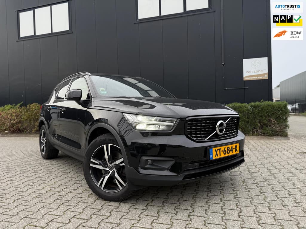 Volvo XC40 2.0 T4 R-Design — foto 1 van 25