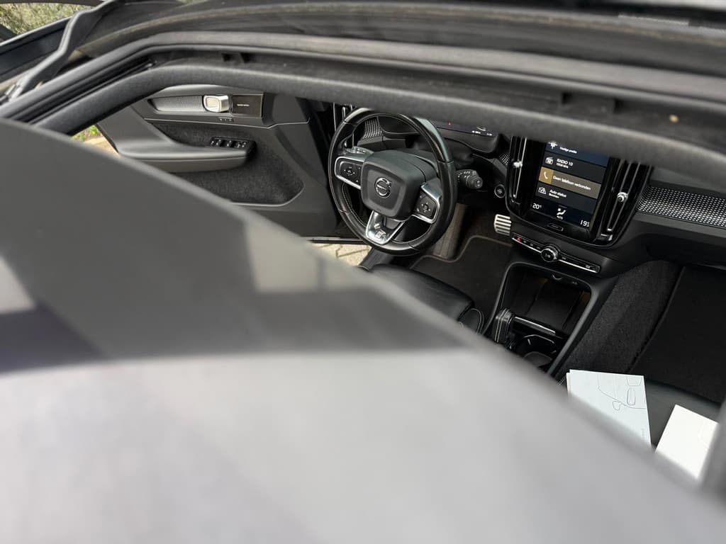 Volvo XC40 2.0 T4 R-Design — foto 20 van 25