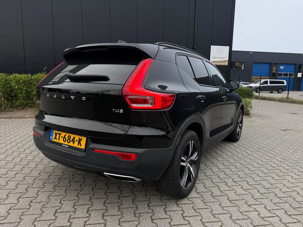 Volvo XC40 2.0 T4 R-Design — foto 5 van 25