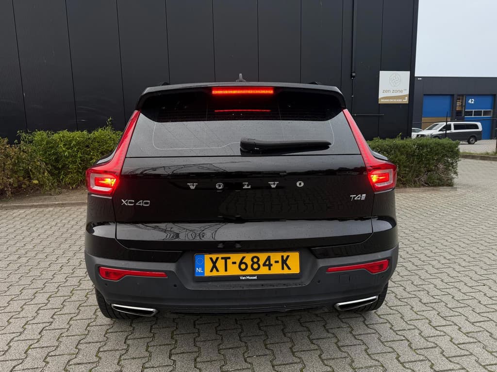 Volvo XC40 2.0 T4 R-Design — foto 6 van 25