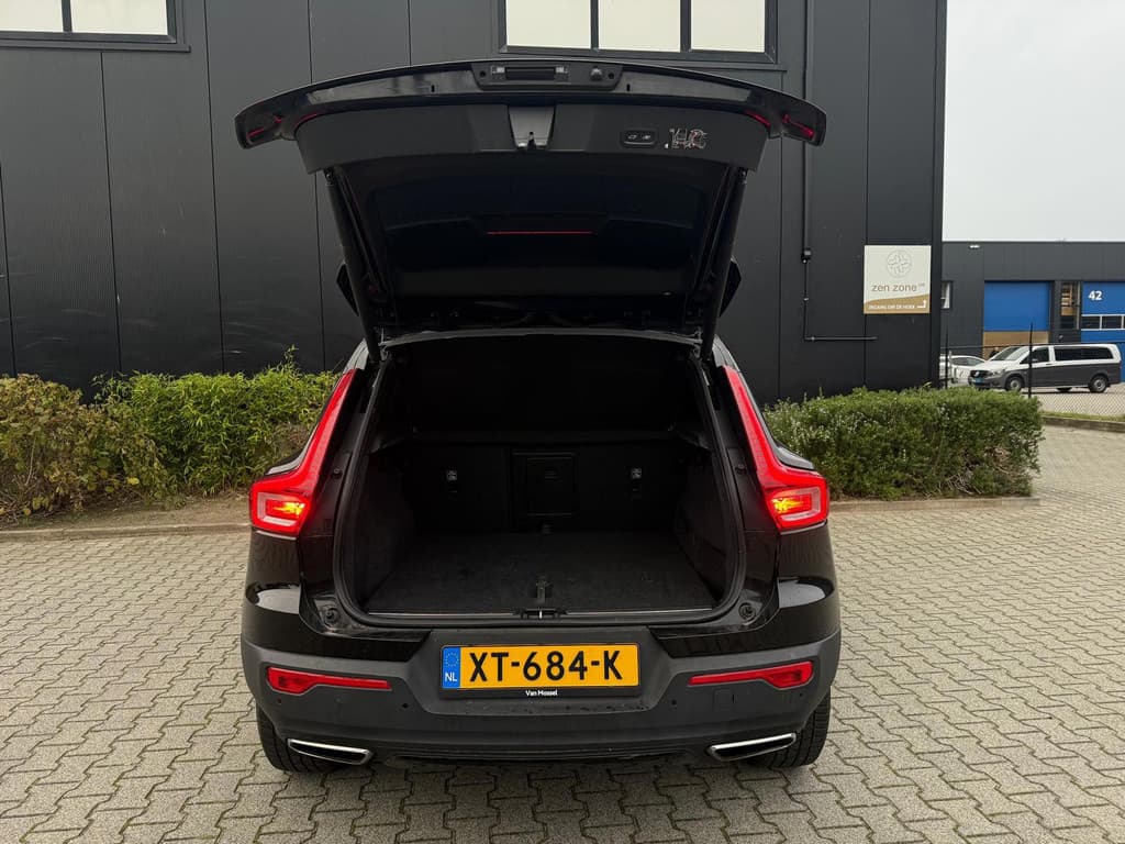 Volvo XC40 2.0 T4 R-Design — foto 7 van 25